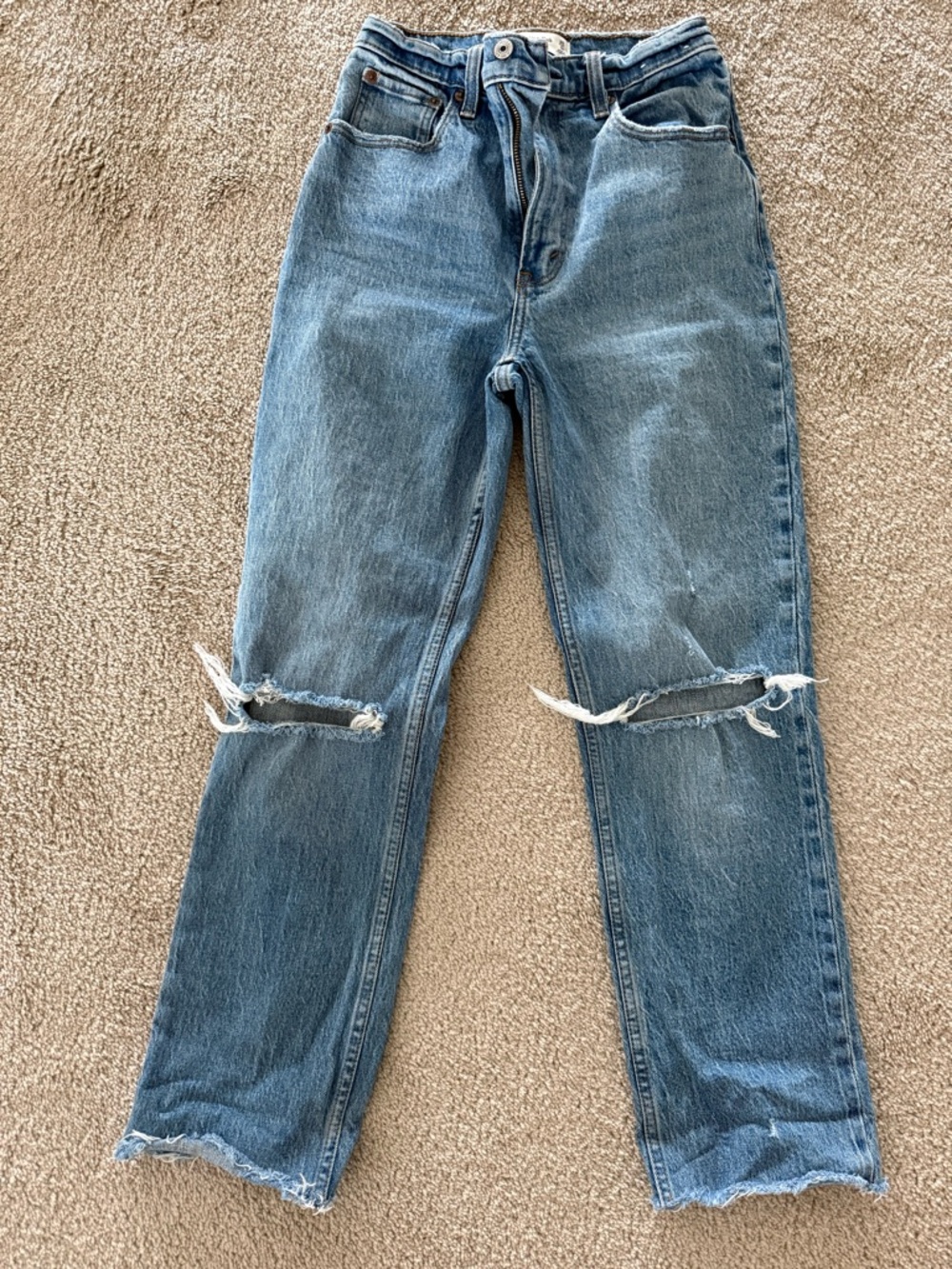 Abercrombie 90’s straight ultra high rise 25